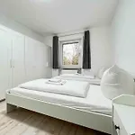 Lap101 - Grosse Moderne Monteurwohnung Uebergangswohnung * Lappersdorf (Regensburg)