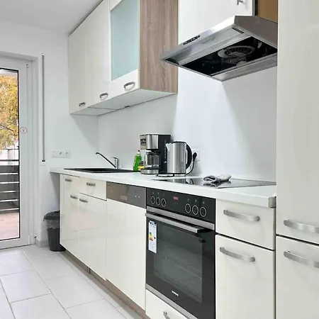 Lap101 - Grosse Moderne Monteurwohnung Uebergangswohnung Lejlighed Lappersdorf (Regensburg)