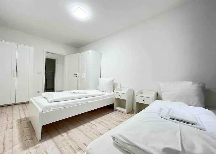 Lap101 - Grosse Moderne Monteurwohnung Uebergangswohnung