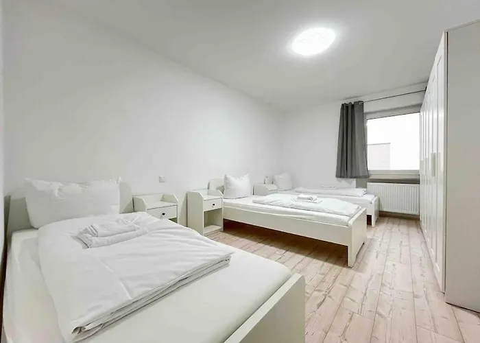 Lap101 - Grosse Moderne Monteurwohnung Uebergangswohnung *