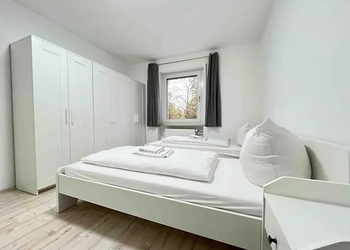 Lap101 - Grosse Moderne Monteurwohnung Uebergangswohnung * Lappersdorf (Regensburg)